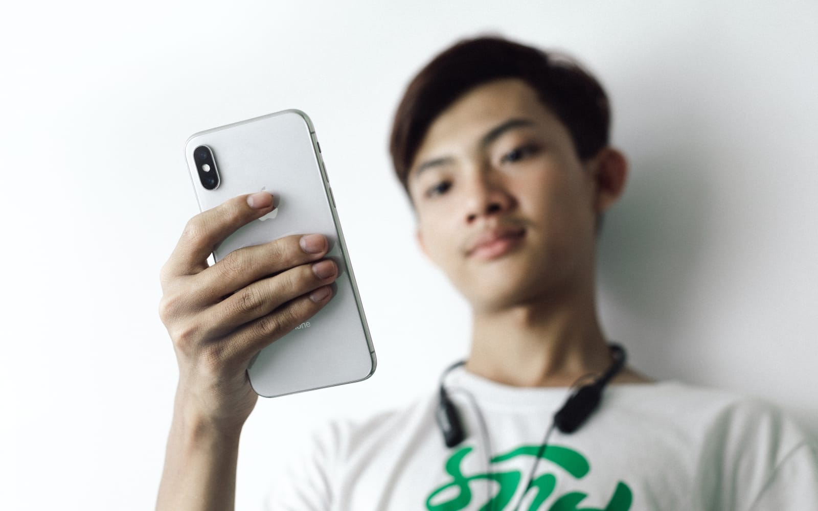 【手機專知】iPhone如何拒接所有來電？LINE通話/一般電話關閉通知！