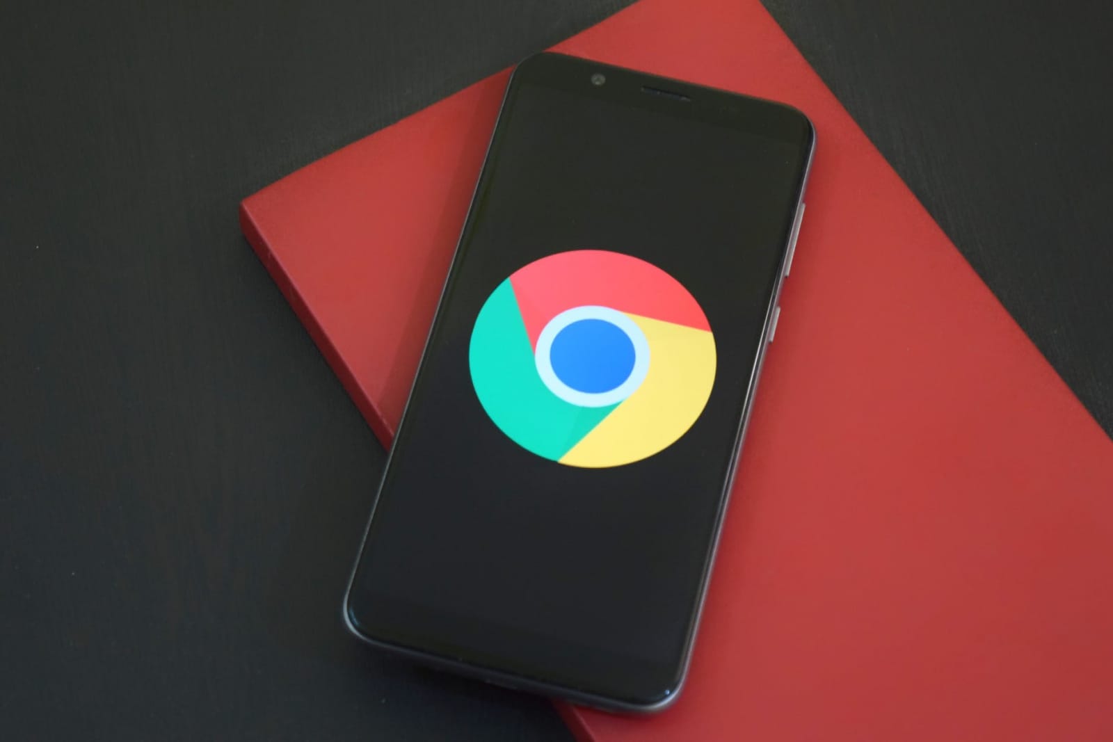 【快訊】積極拓展生態系？Google爆打造「自研」筆電、平板處理器