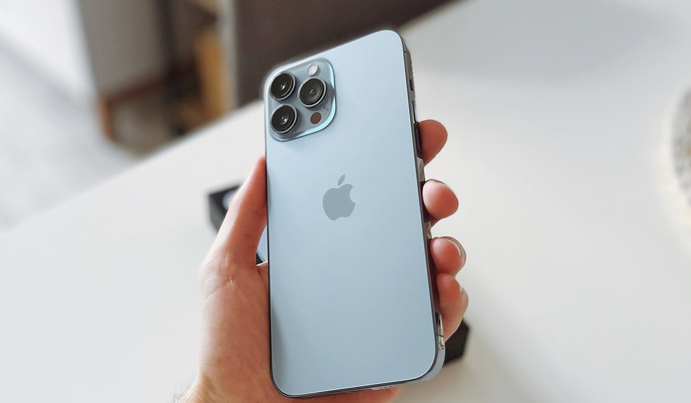 【快訊】iPhone 14值得期待？爆料達人曝工程機外貌 瀏海真的掰掰
